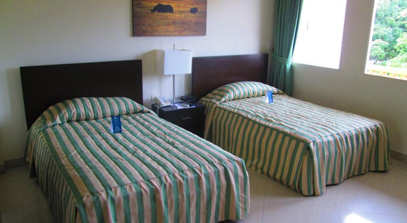 Hotel Neiva Plaza Phòng bức ảnh